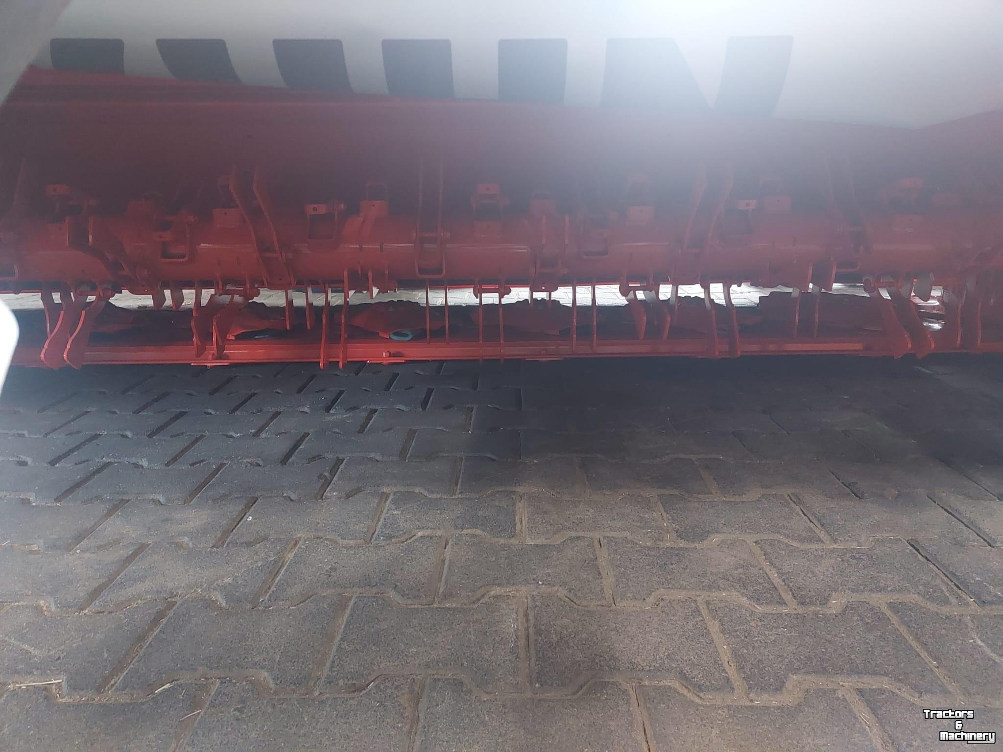 Maaier Kuhn 3515D