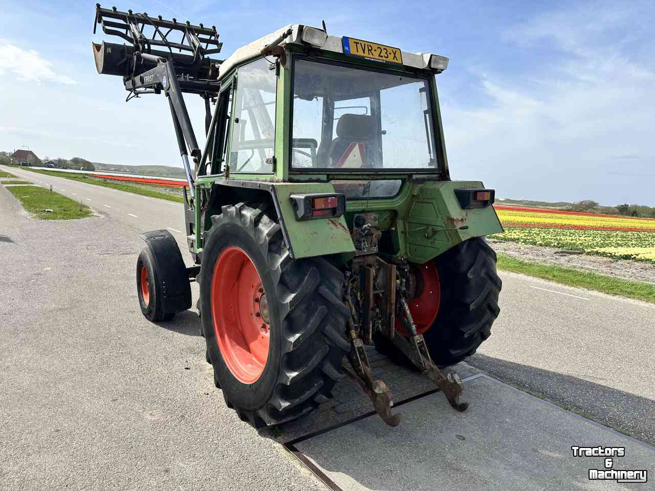 Traktoren Fendt 305 LS
