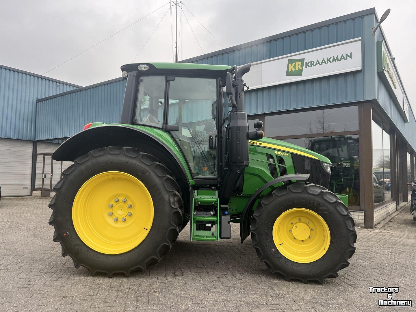 Tractor / Trekker John Deere 6100M