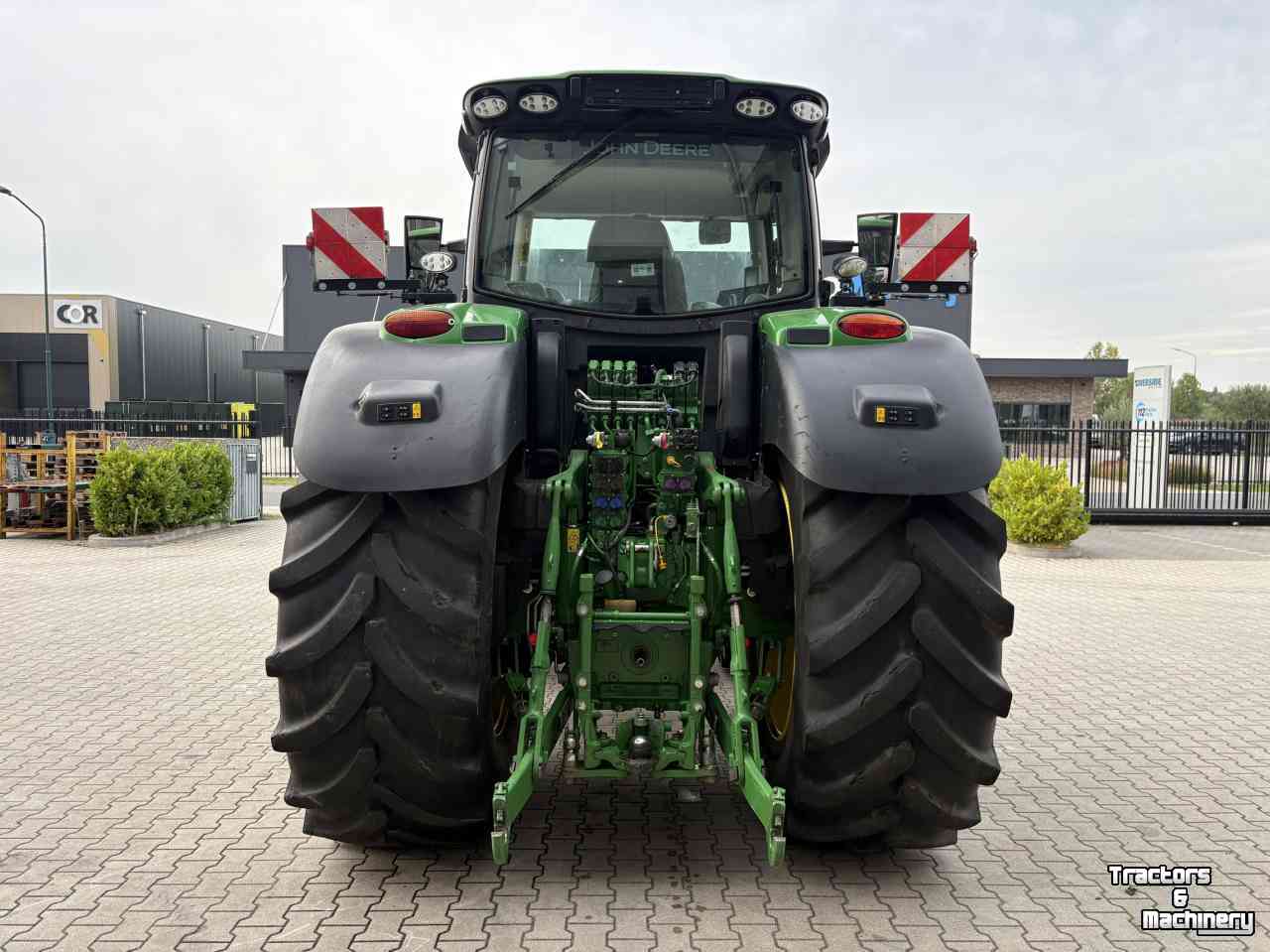 Tractor / Trekker John Deere 6R215