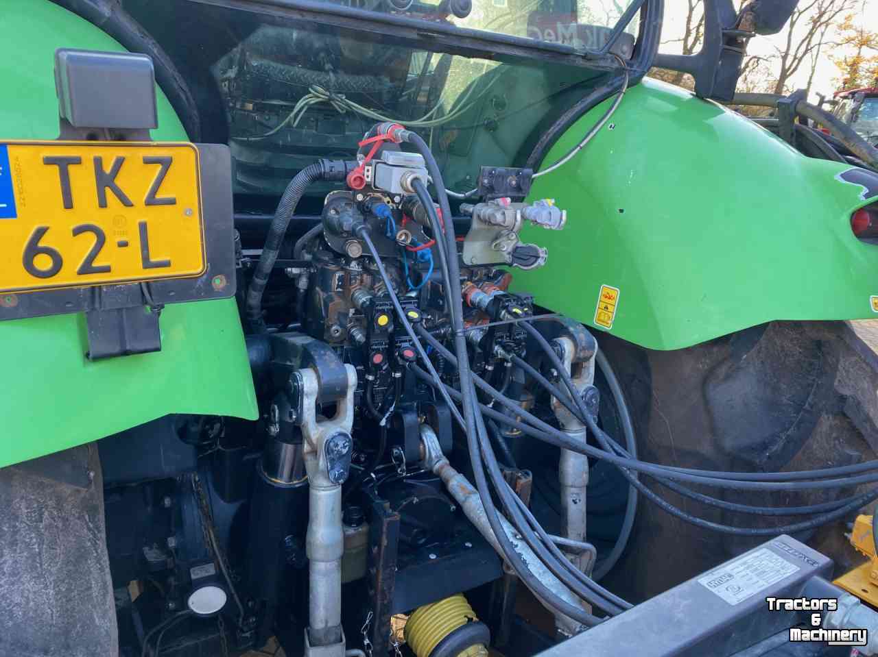 Traktoren Deutz AGROTRON TTV 610 + Herder MBK 512LS