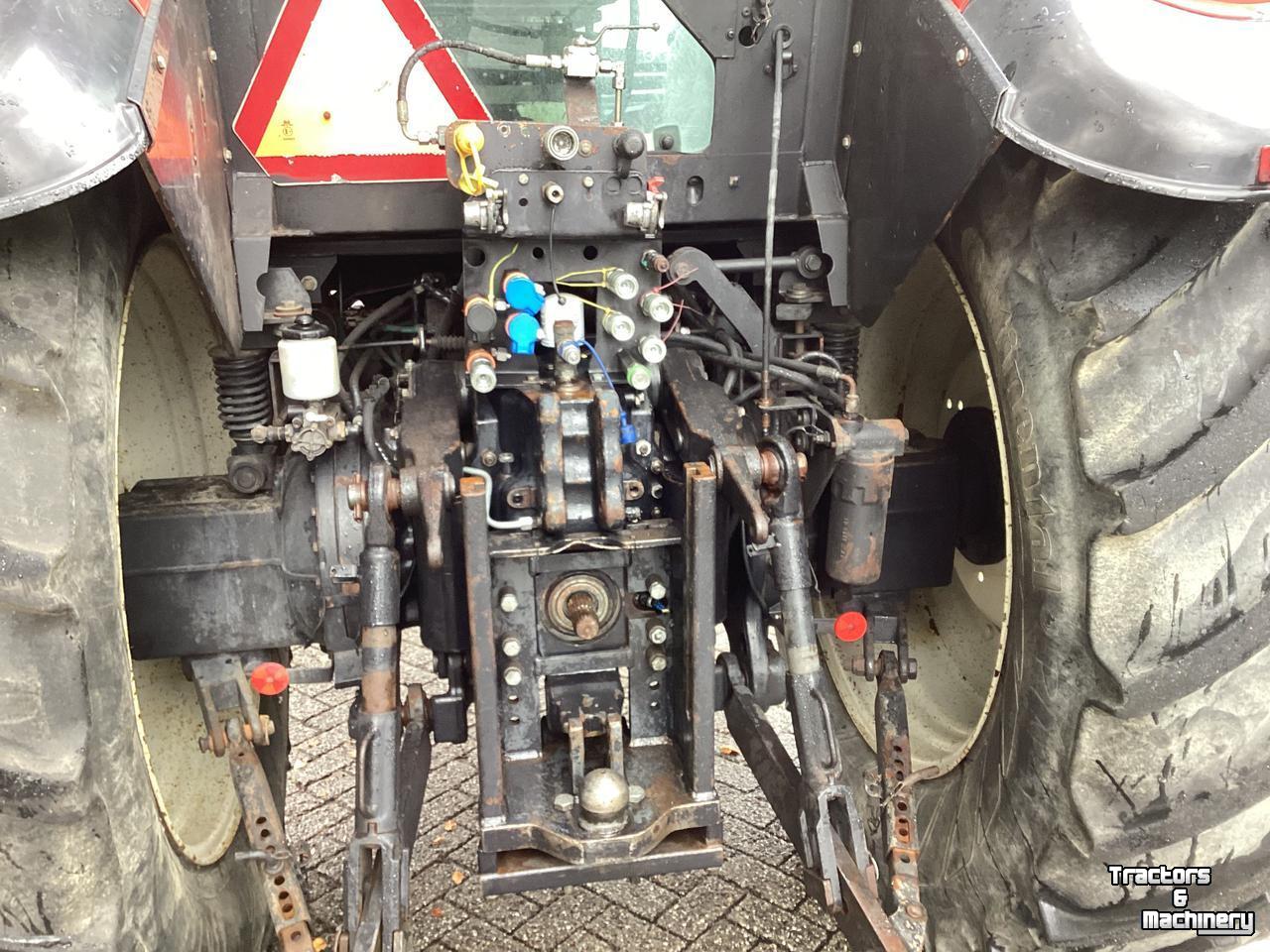 Tractor / Trekker Valtra Valtra T 190     (rood)