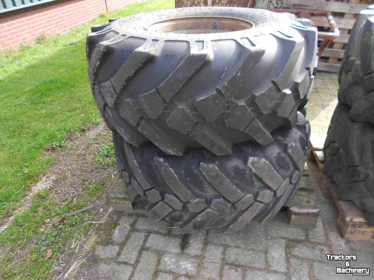 Wielen, Banden, Velgen & Afstandsringen Michelin 445/70r19,5