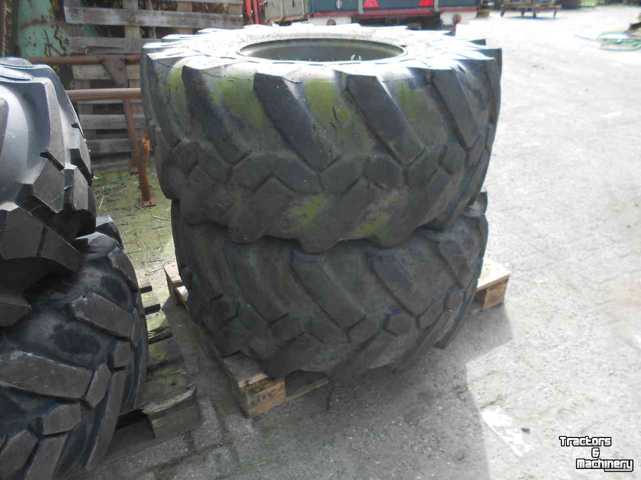 Wielen, Banden, Velgen & Afstandsringen Michelin 445/70r19,5