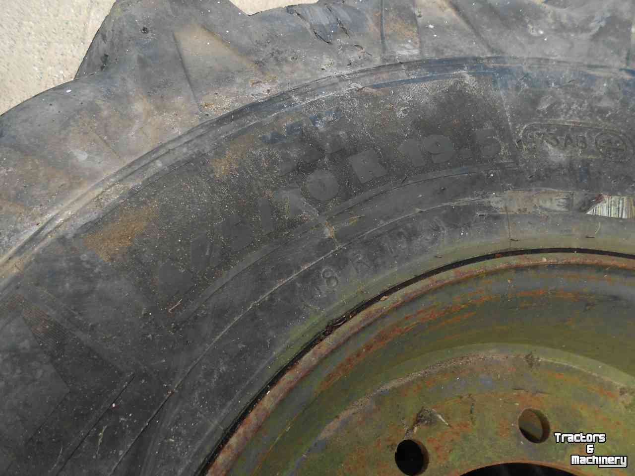 Wielen, Banden, Velgen & Afstandsringen Michelin 445/70r19,5