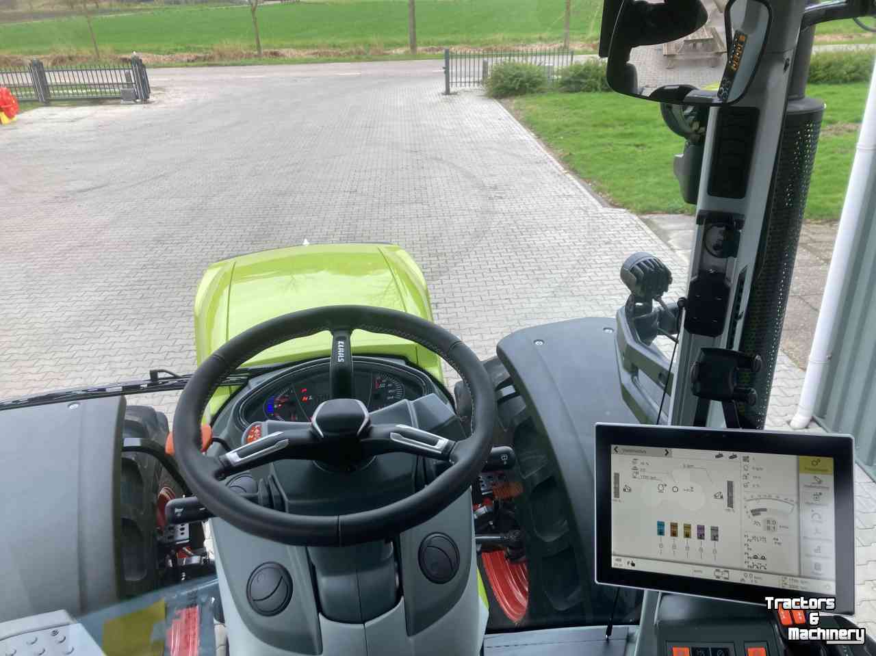 Tractor / Trekker Claas Axion 830 C-Matic First Claas