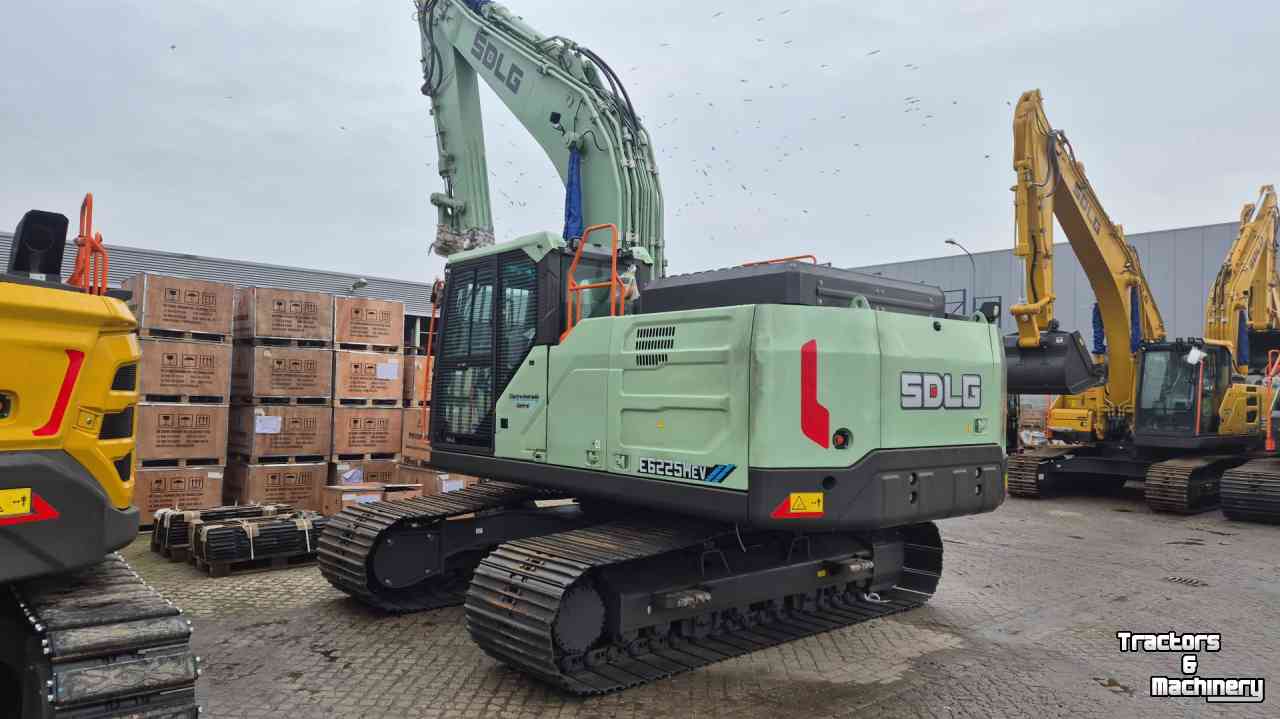 Graafmachine SDLG 6225HEV