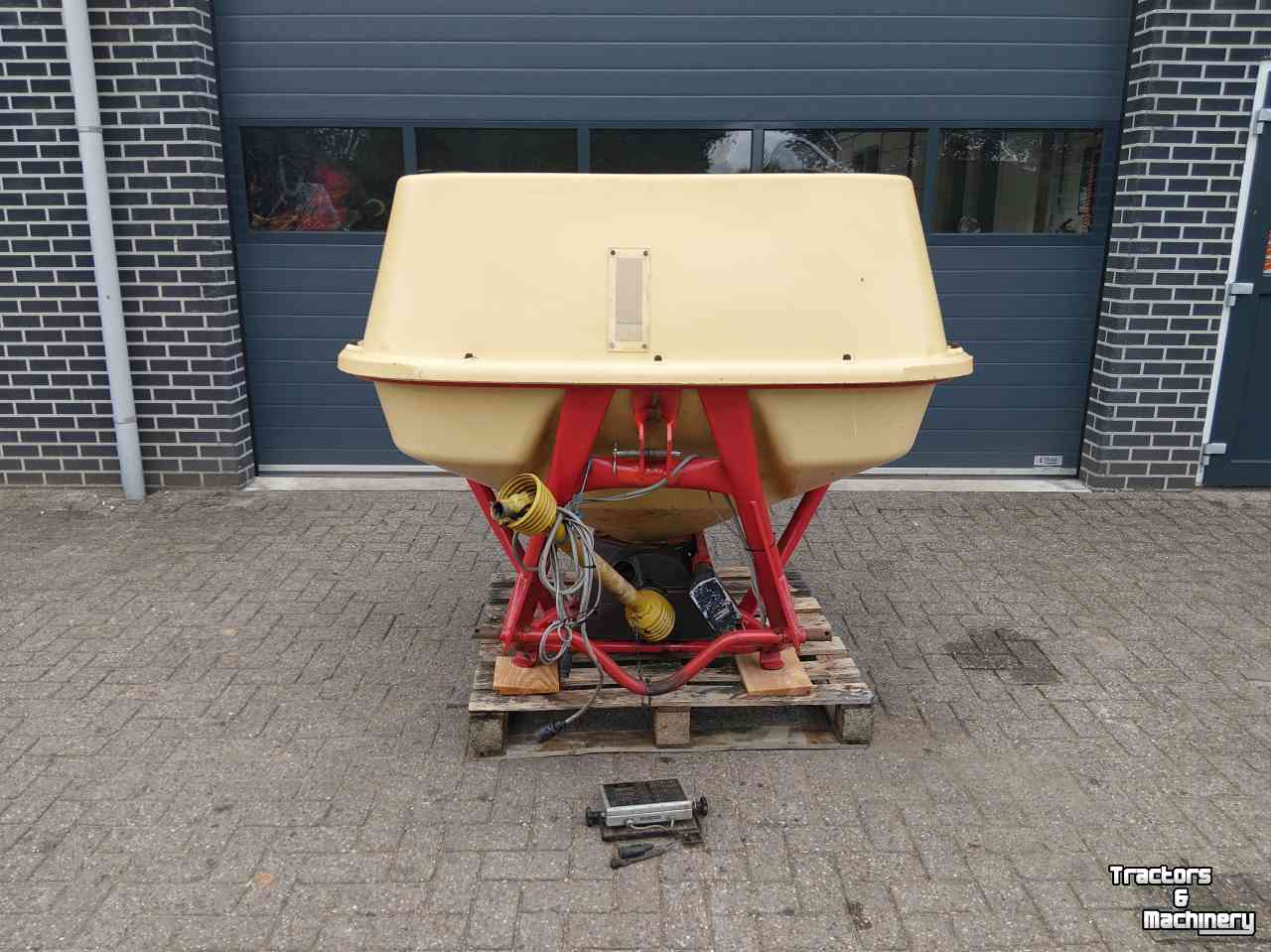 Kunstmeststrooier Vicon kunstmeststrooier / Pendelstrooier