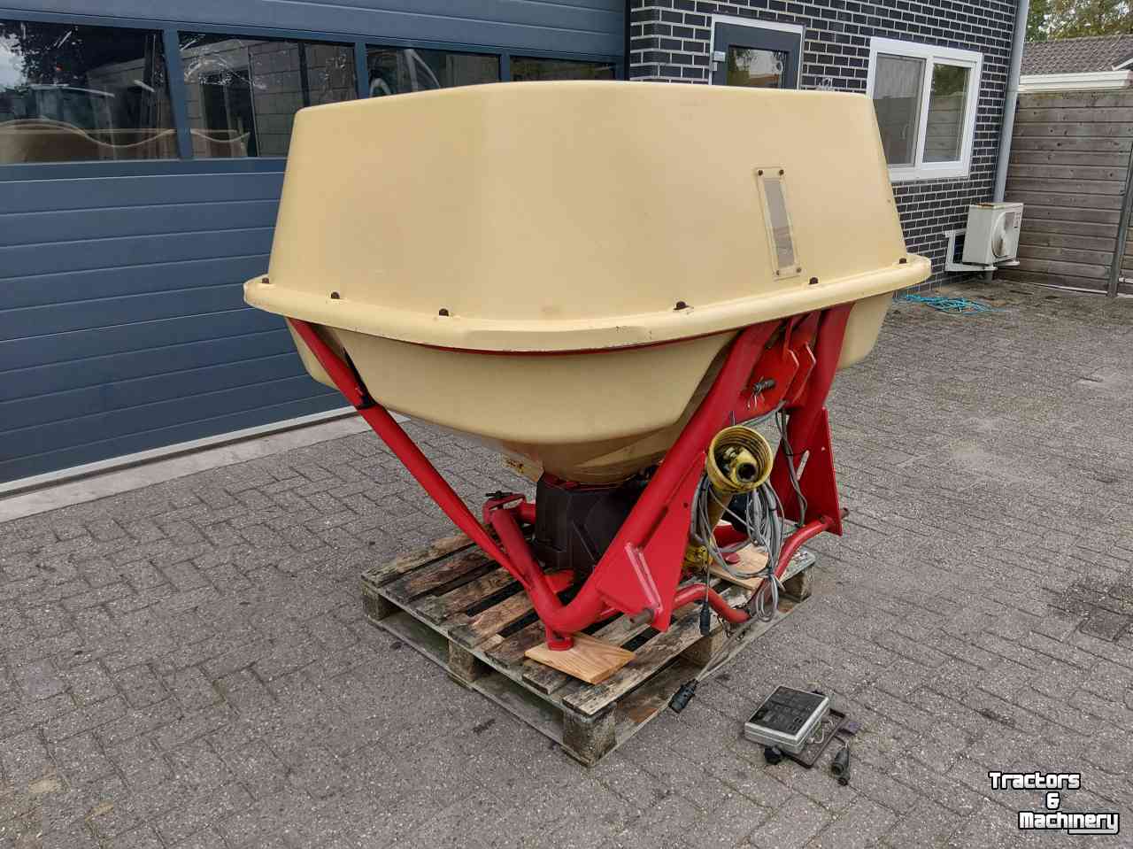 Kunstmeststrooier Vicon kunstmeststrooier / Pendelstrooier