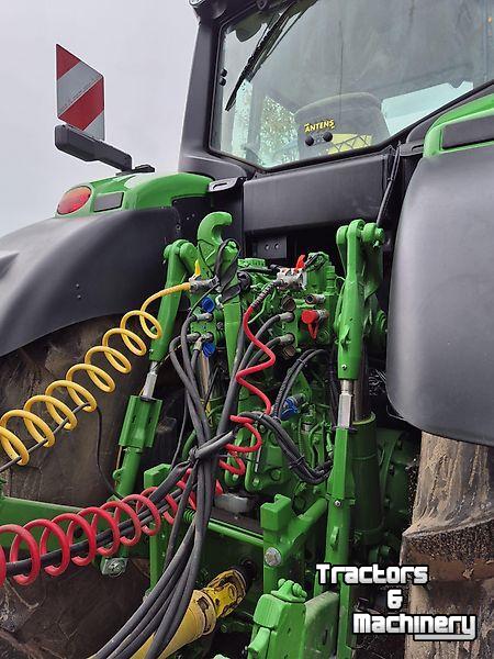 Tractor / Trekker John Deere 6M220