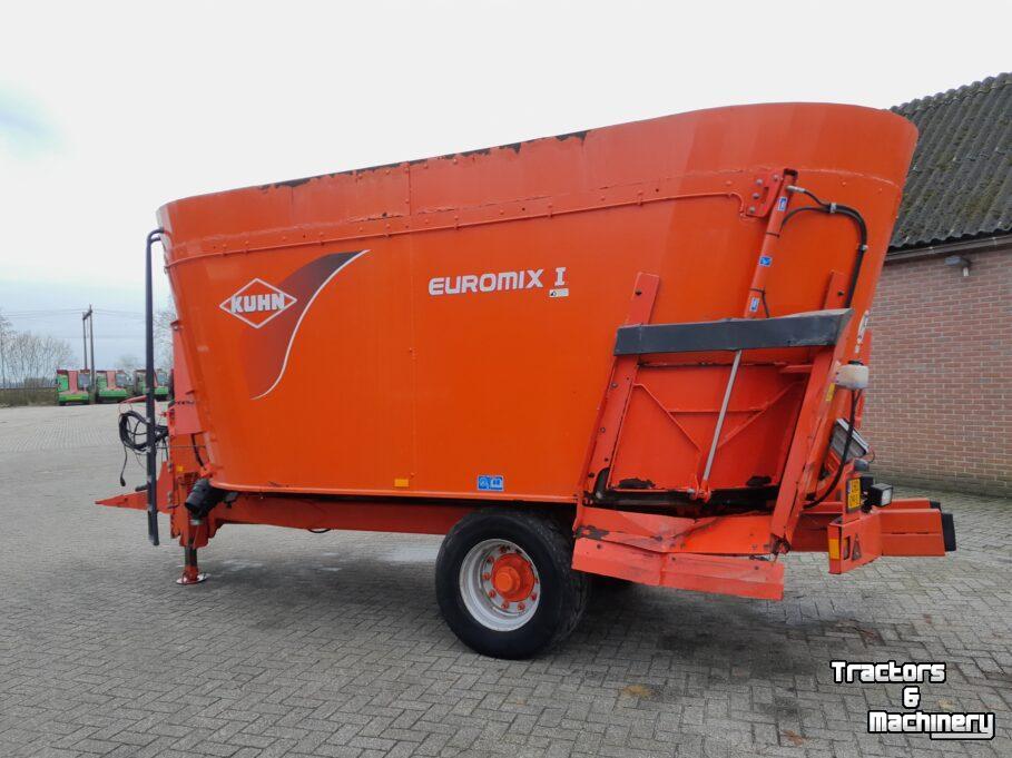 Voermengwagen Kuhn 2070 voermengwagen
