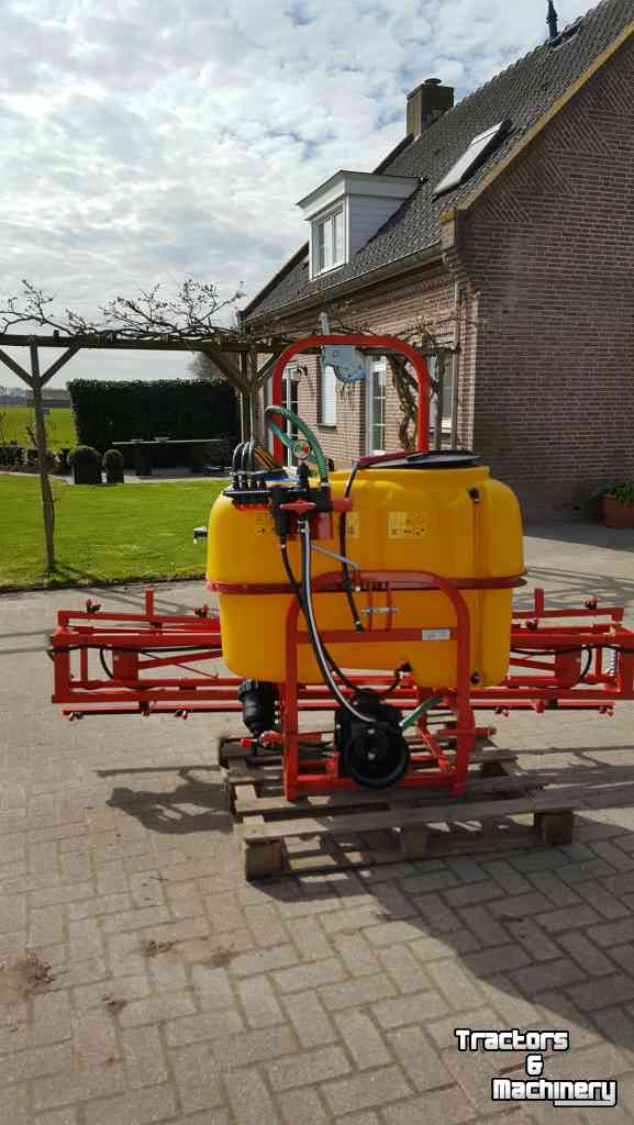 Gedragen Veldspuit  Jarmet veldspuiten 200 , 300 , 400 & 600 ltr en 1000 ltr