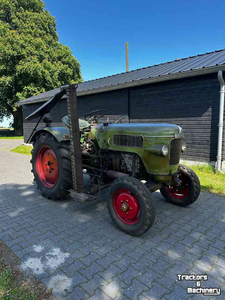 Tractor / Trekker Fendt Farmer 1 met hef en maaibalk
