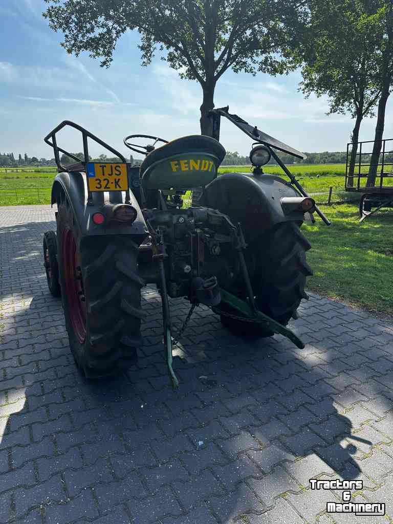 Tractor / Trekker Fendt Farmer 1 met hef en maaibalk