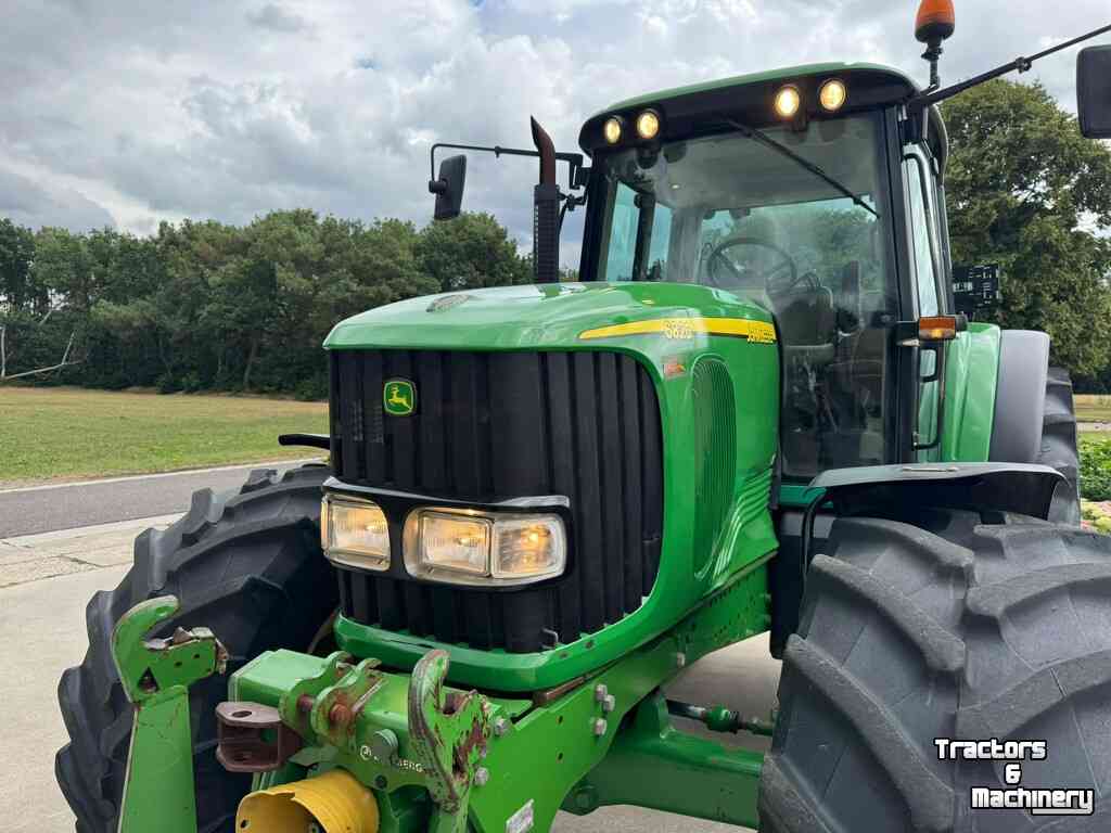 Tractor / Trekker John Deere 6820