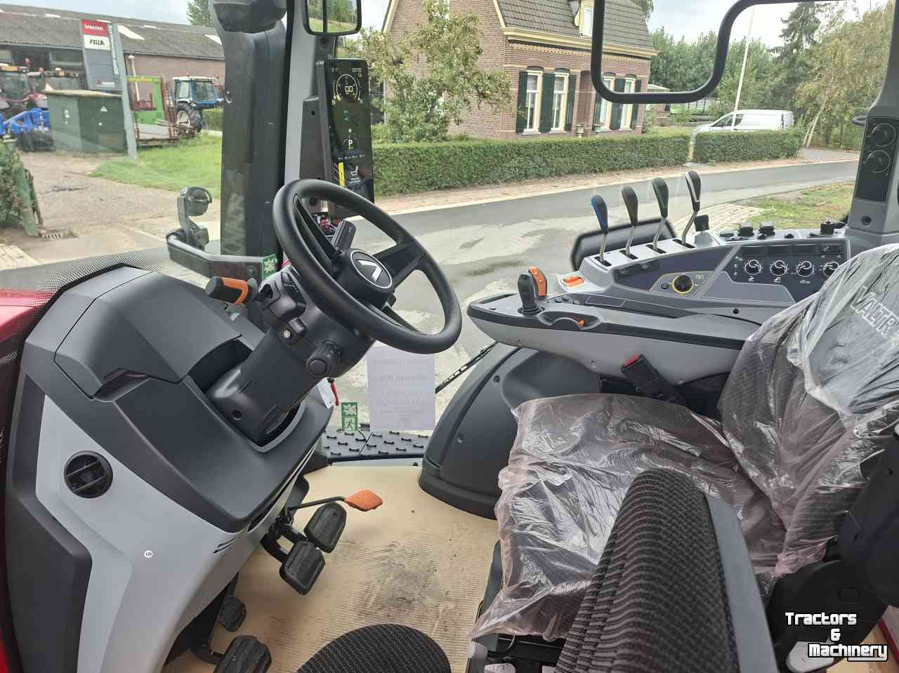 Tractor / Trekker Valtra T175eA eenvoudige trekker voor een mooi prijsje