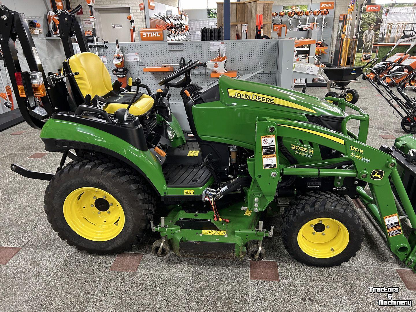 Smalspoor tractor John Deere 2026R