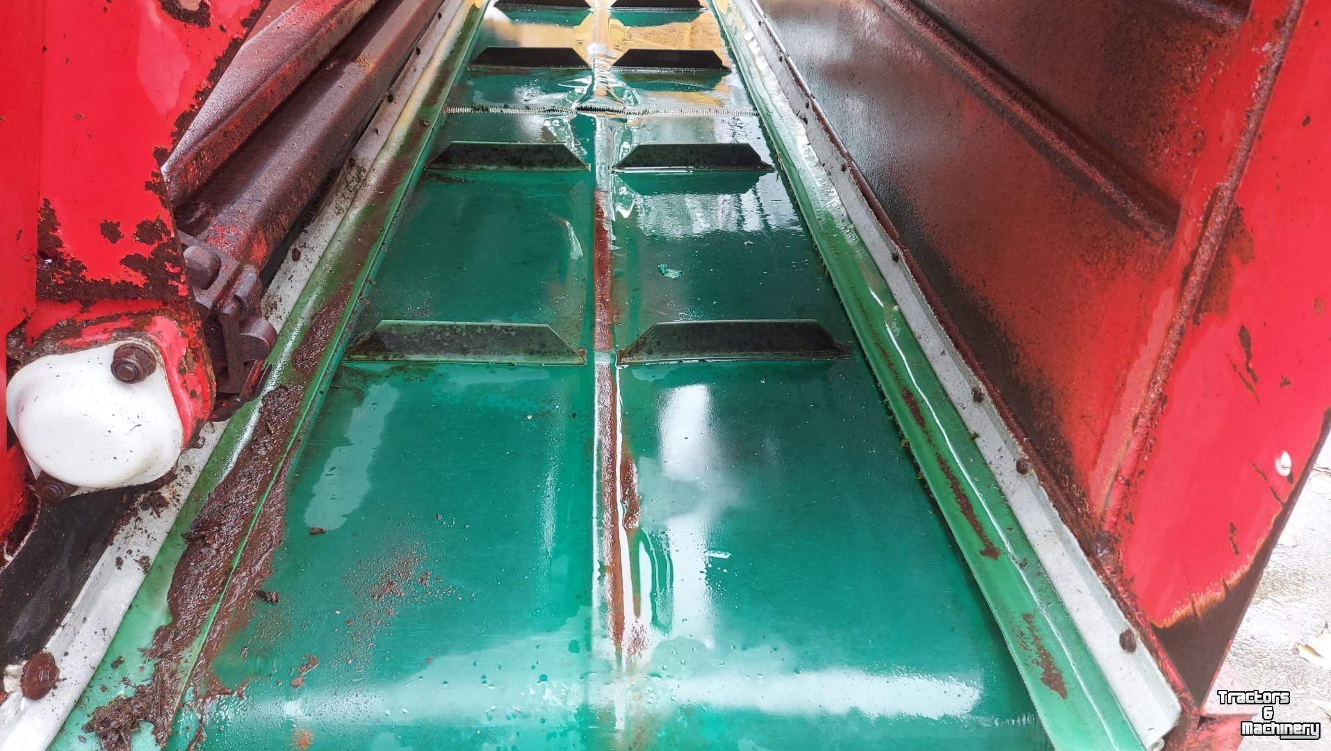 Voerverdeelwagen  / Voerdoseerwagen Trioliet Onbekend