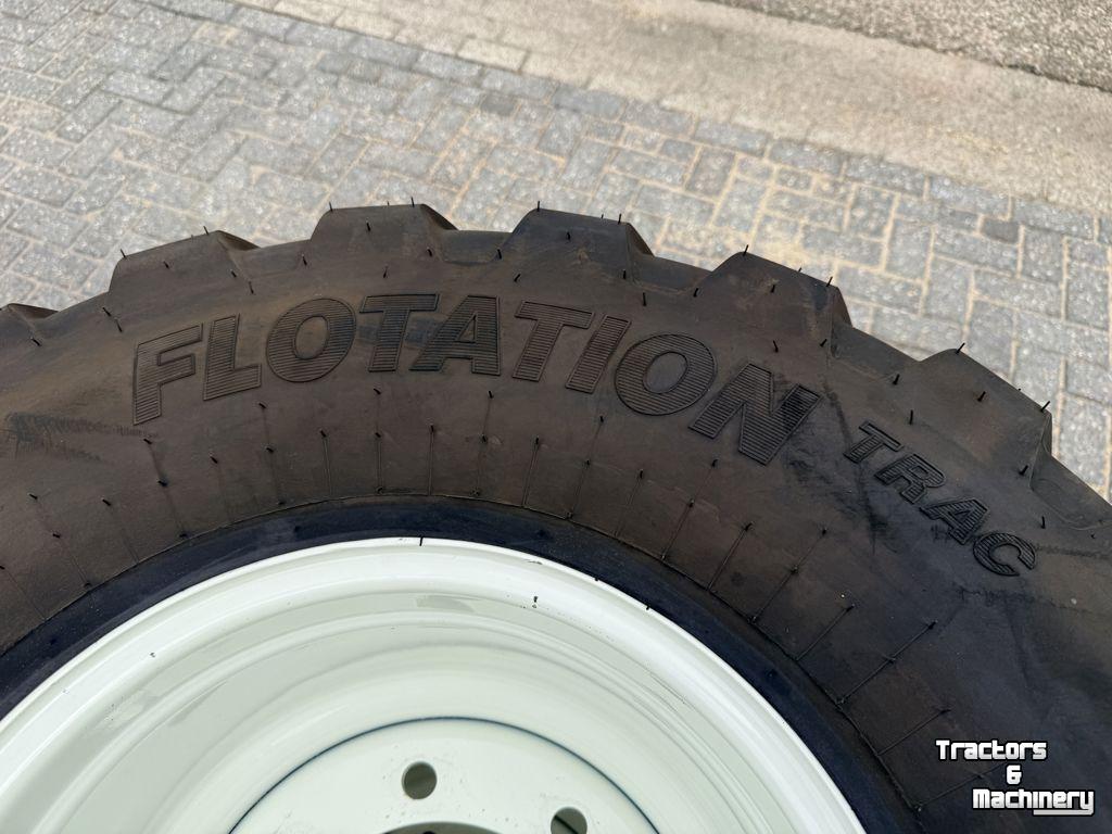 Wielen, Banden, Velgen & Afstandsringen Vredestein Vredestein 520/50R17 Flotation Trac met Velg