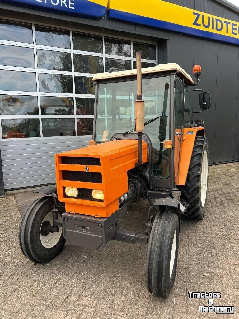 Tractor / Trekker Renault 551