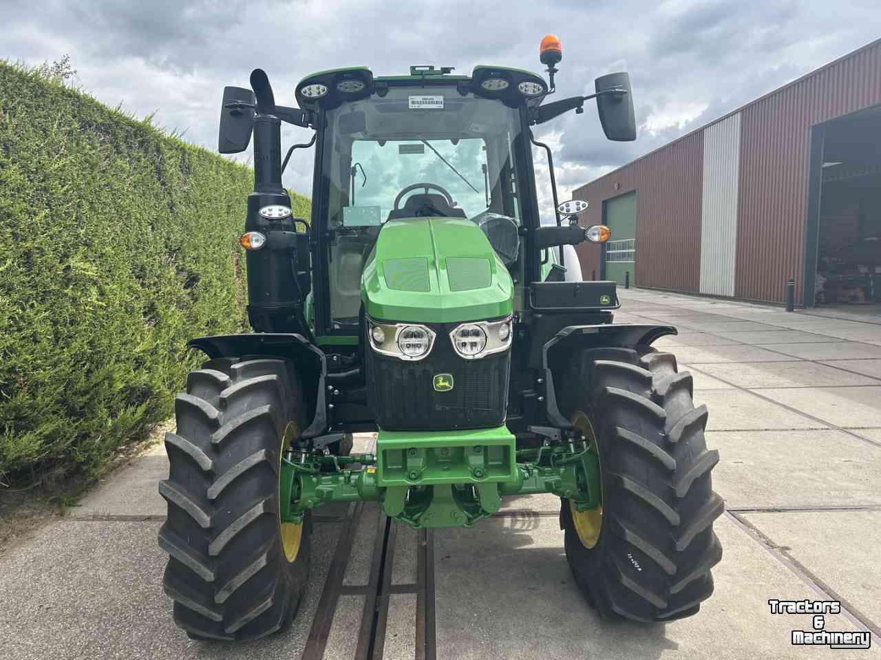 Tractor / Trekker John Deere 6M 125