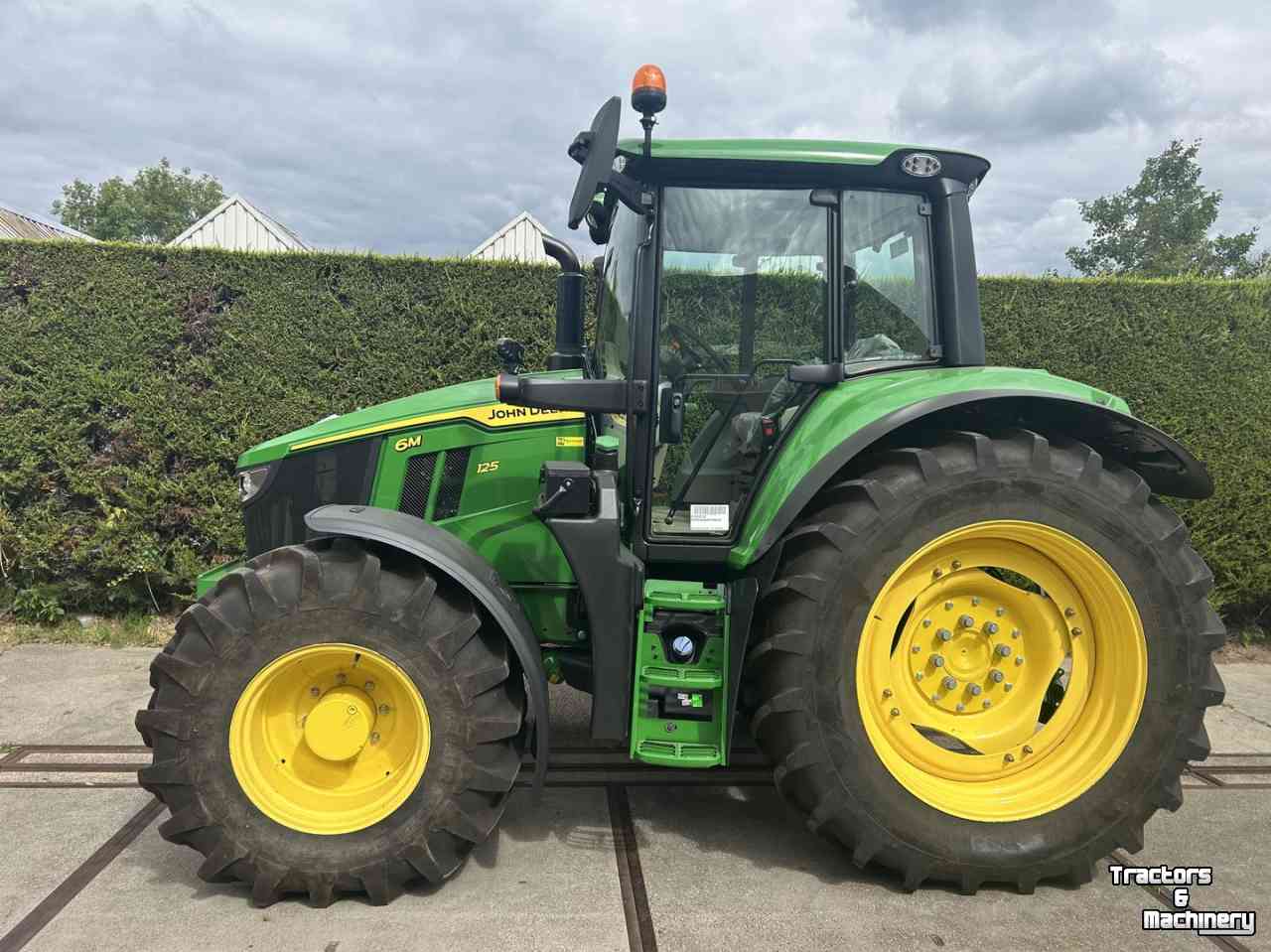 Tractor / Trekker John Deere 6M 125