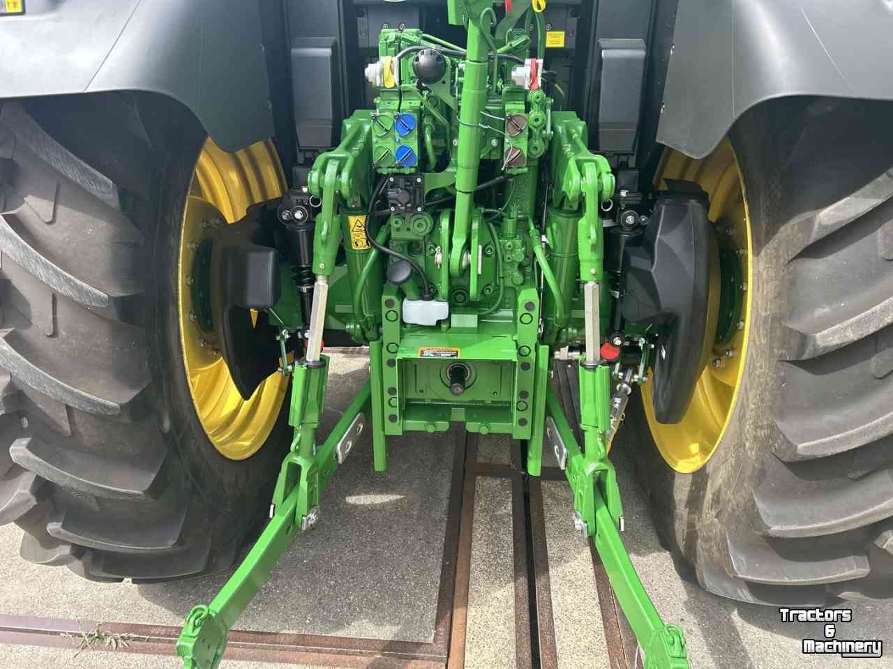 Tractor / Trekker John Deere 6M 125