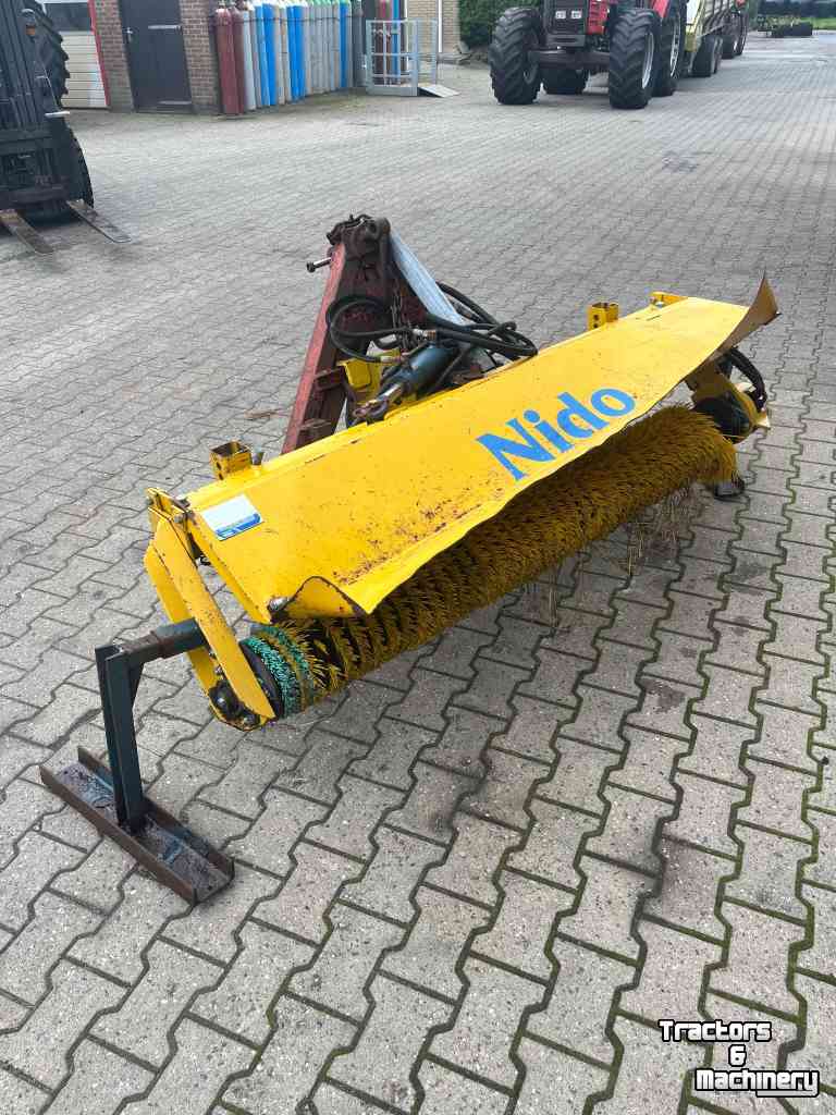 Veegmachine Nido Veegmachine, diversen.