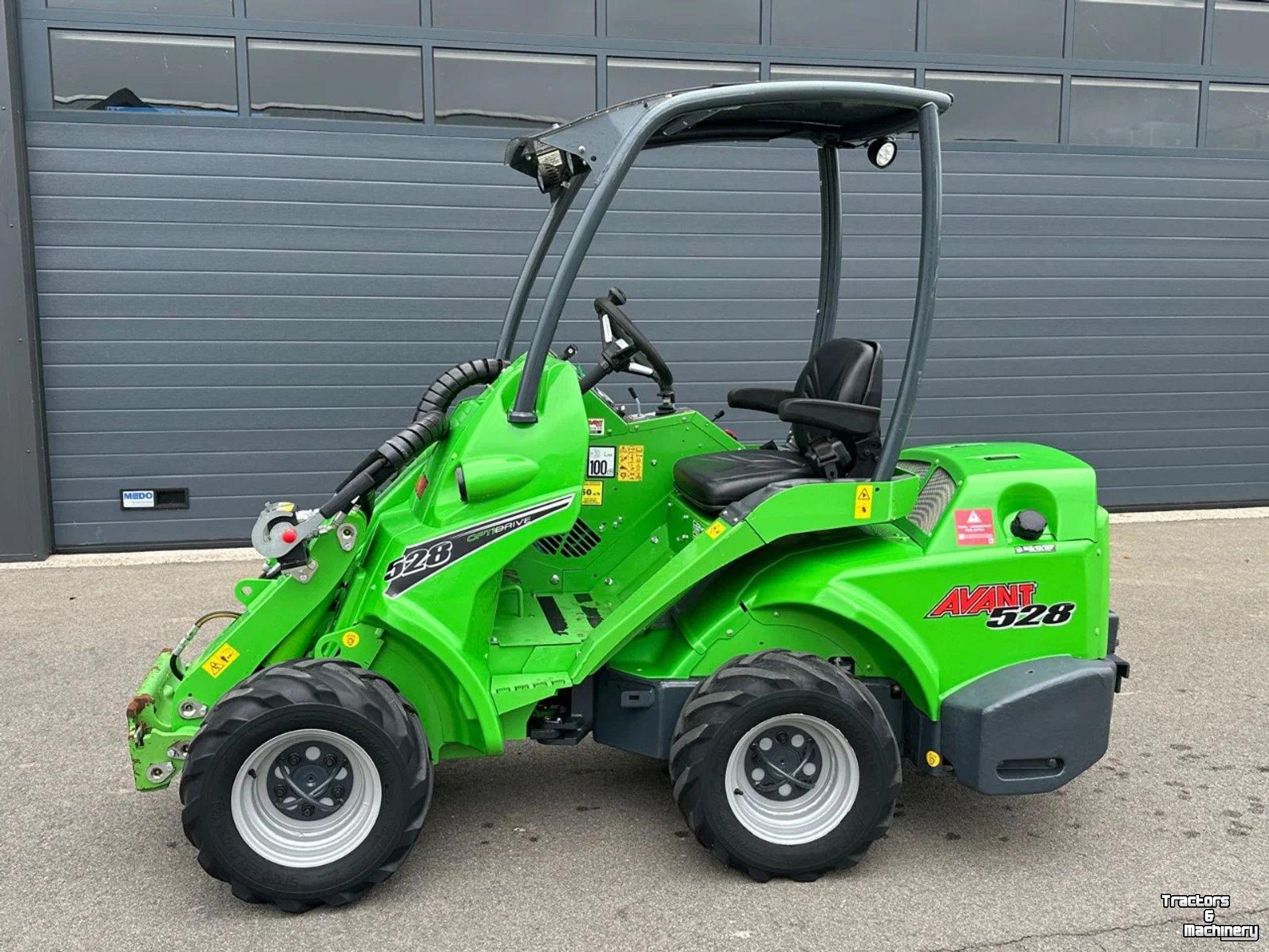 Shovel / Wiellader / Kniklader Avant 528 mini-shovel