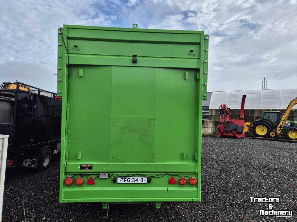 Tractor / Trekker JCB Fastrac 4220 met container