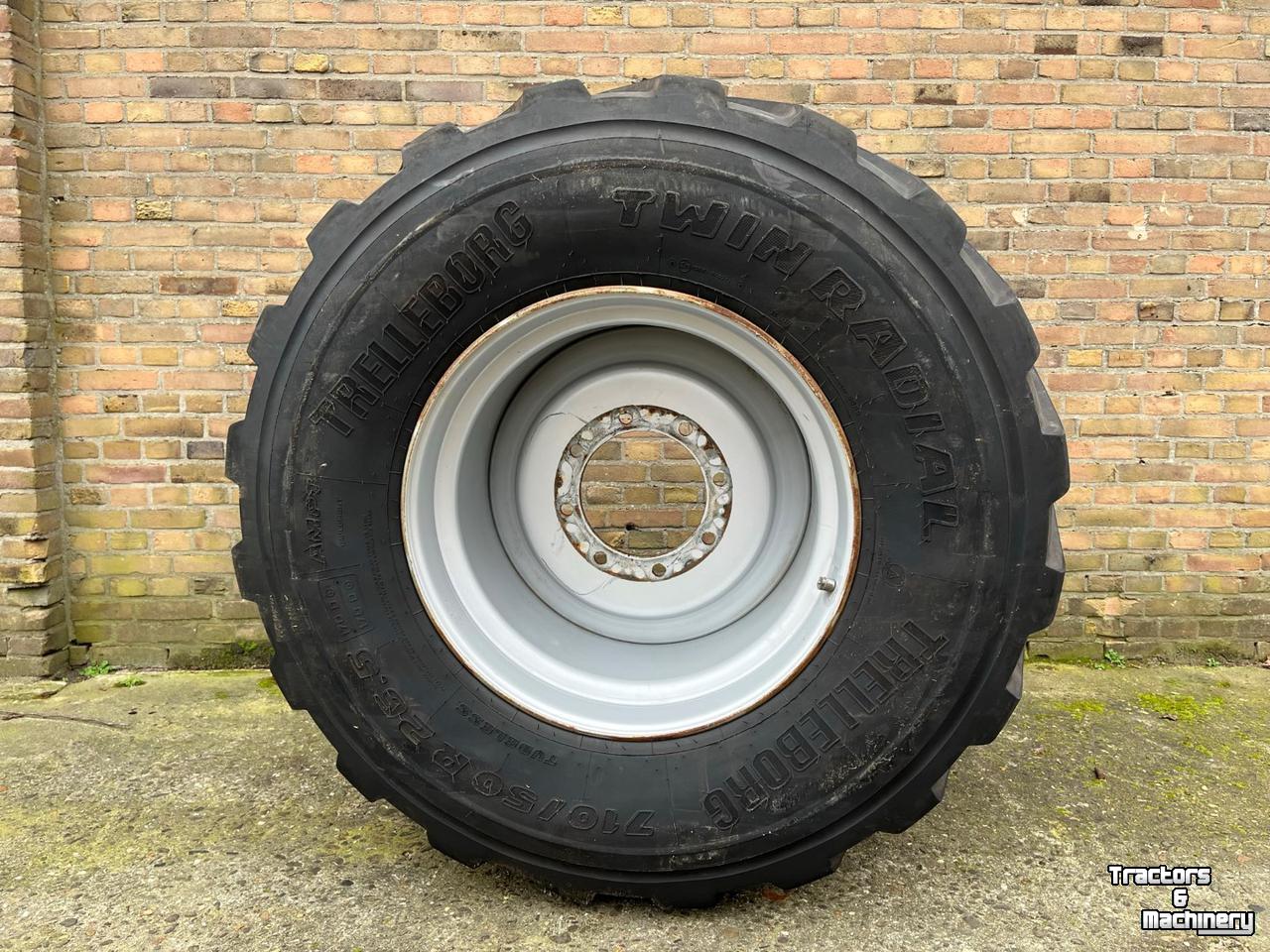 Wielen, Banden, Velgen & Afstandsringen Trelleborg TWIN RADIAL 710/50R26.5