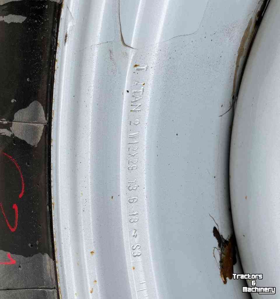 Wielen, Banden, Velgen & Afstandsringen Trelleborg 380/85R28 30% TM 600