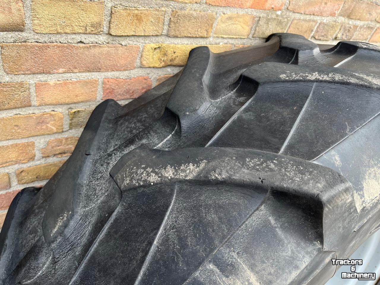 Wielen, Banden, Velgen & Afstandsringen Trelleborg TM 600 380/85R28