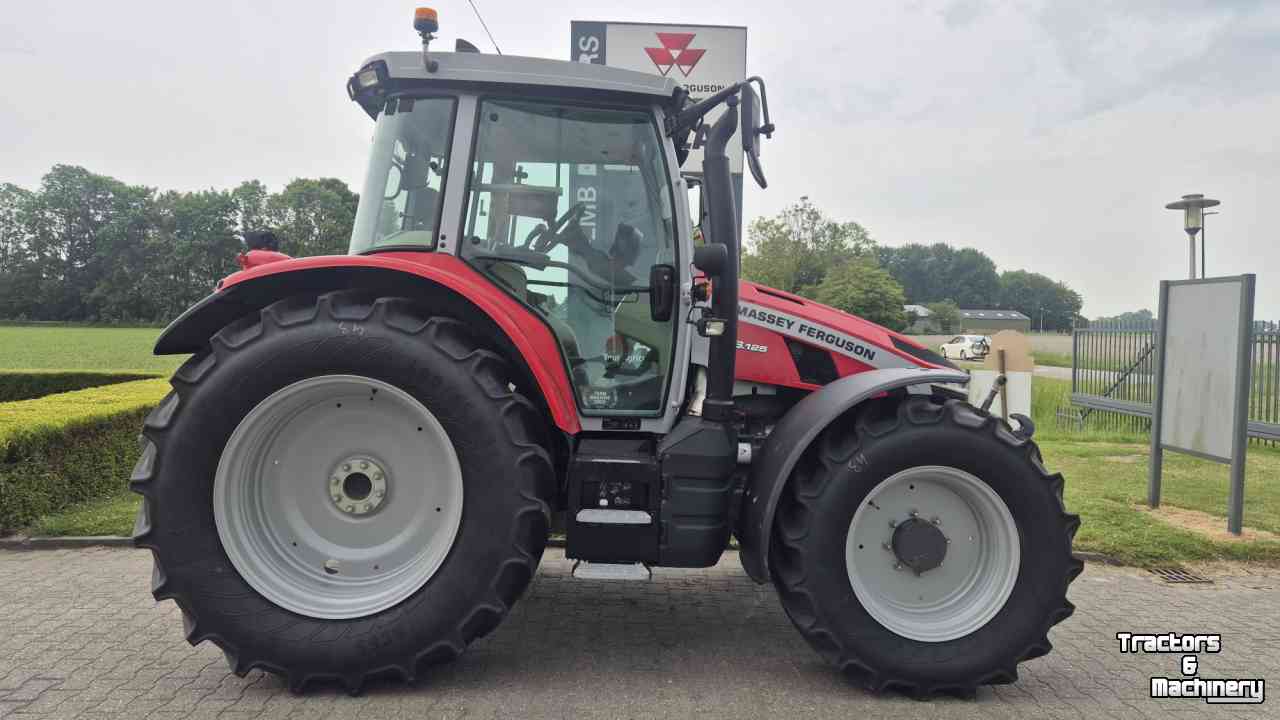 Tractor / Trekker Massey Ferguson 5S.125