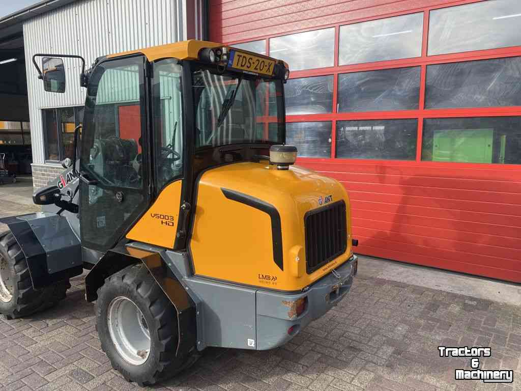 Shovel / Wiellader / Kniklader Giant V5003HD