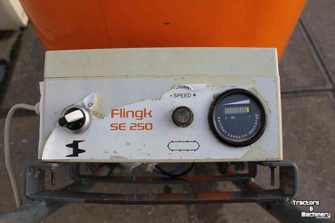 Zaagselstrooier voor boxen Flingk SE250 elektrische zaagselstrooier boxenstrooier instrooimachine