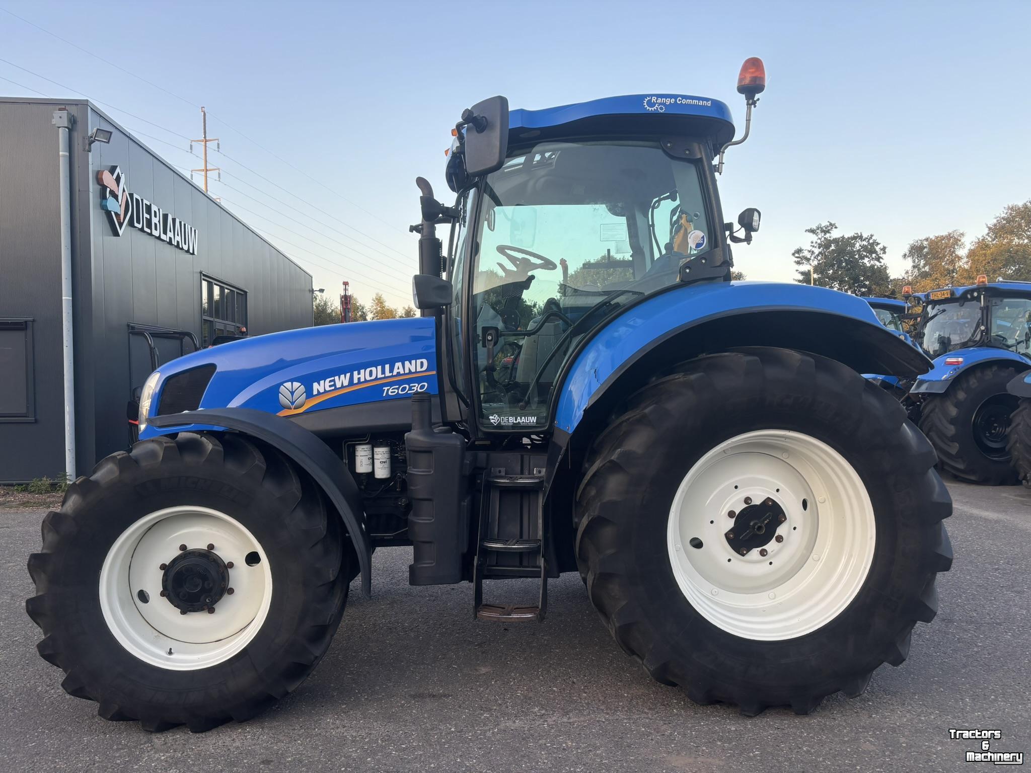 Tractor / Trekker New Holland T6030
