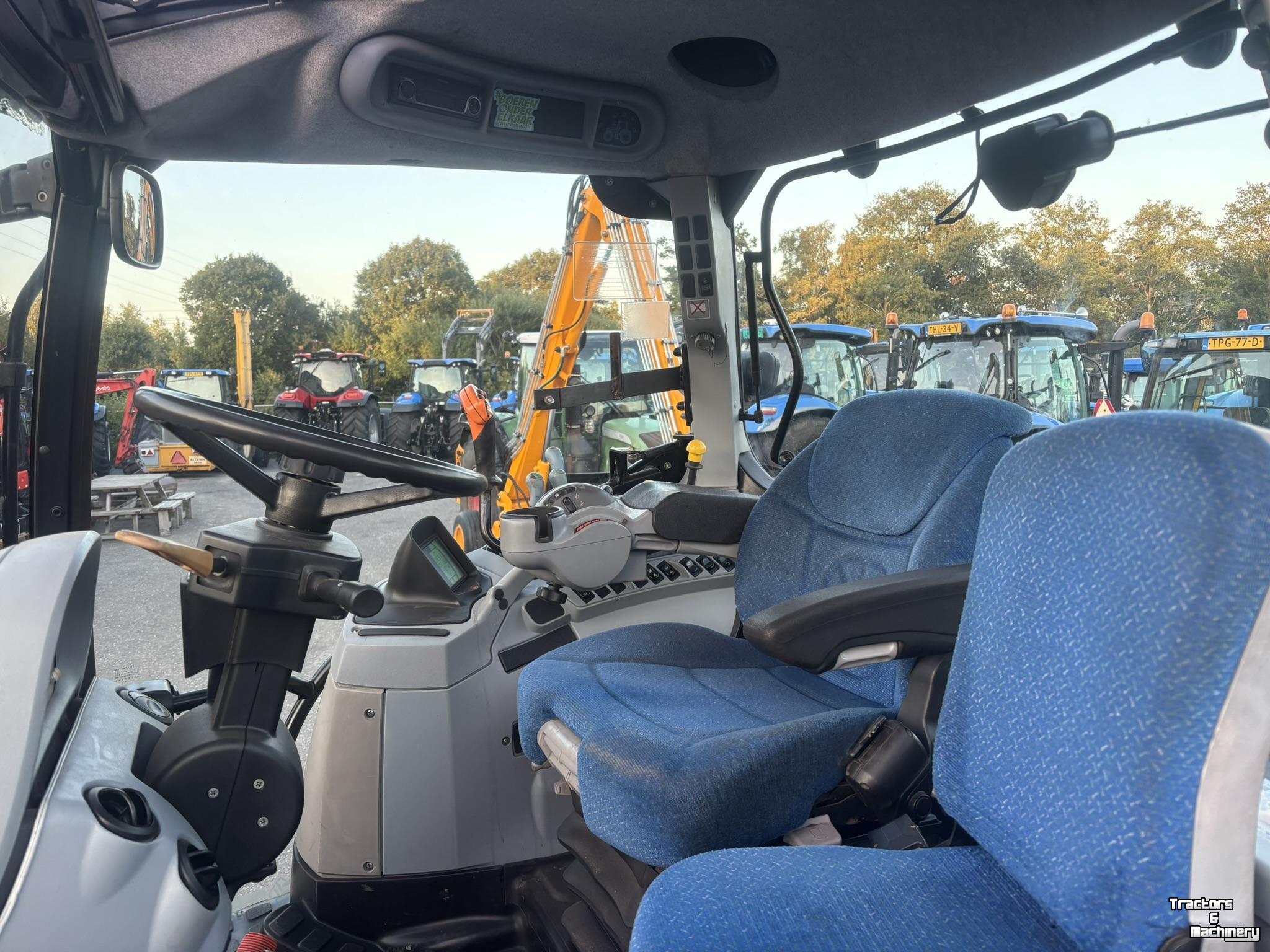 Tractor / Trekker New Holland T6030