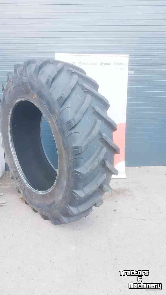 Wielen, Banden, Velgen & Afstandsringen Michelin 520/85R42