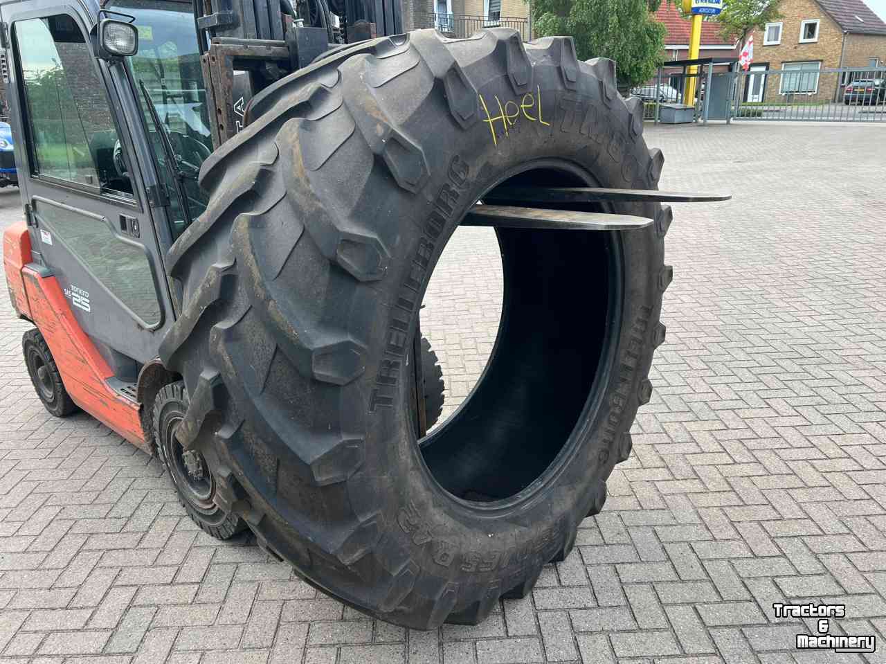 Wielen, Banden, Velgen & Afstandsringen Trelleborg 650/65R42 eenling gebruikt