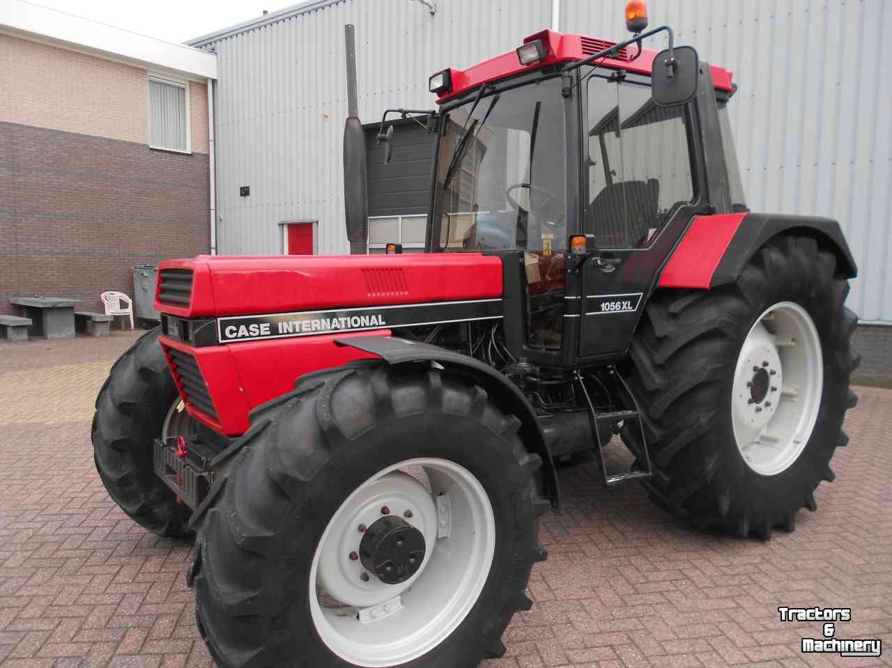 Tractor / Trekker Case-IH 1056 xla