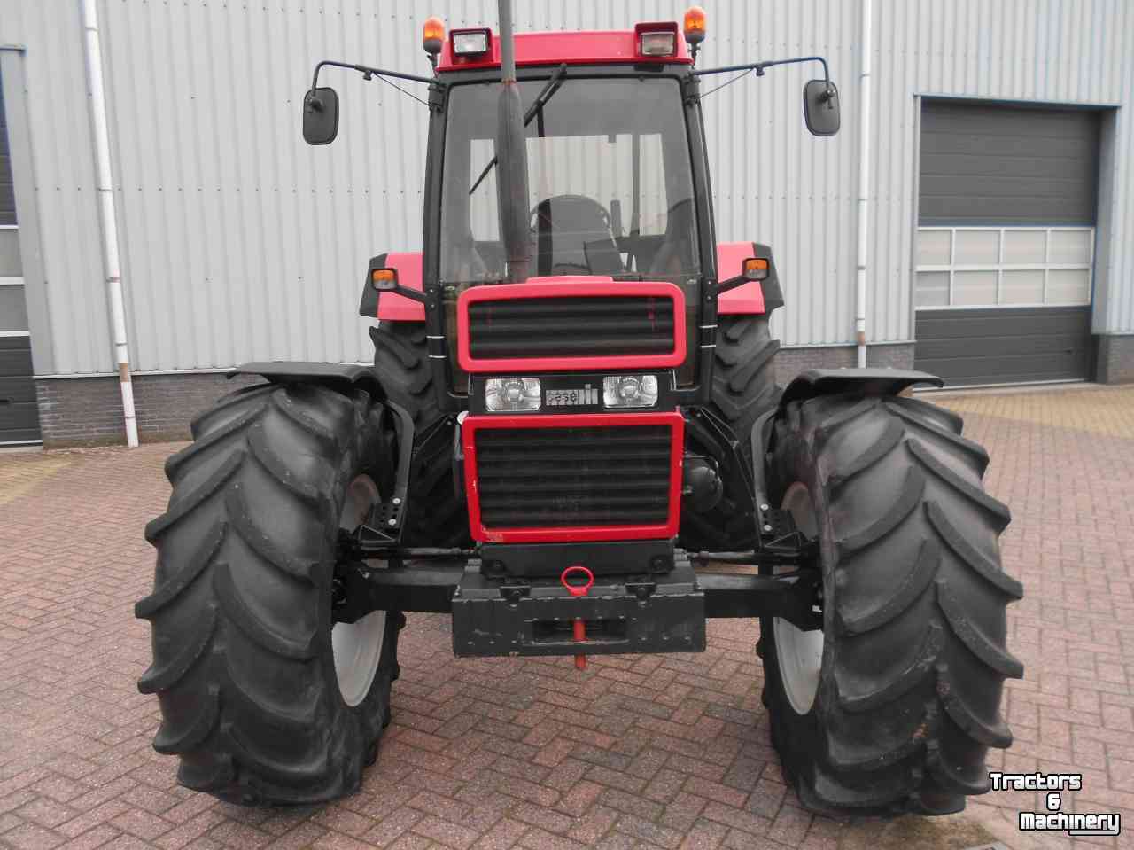 Tractor / Trekker Case-IH 1056 xla