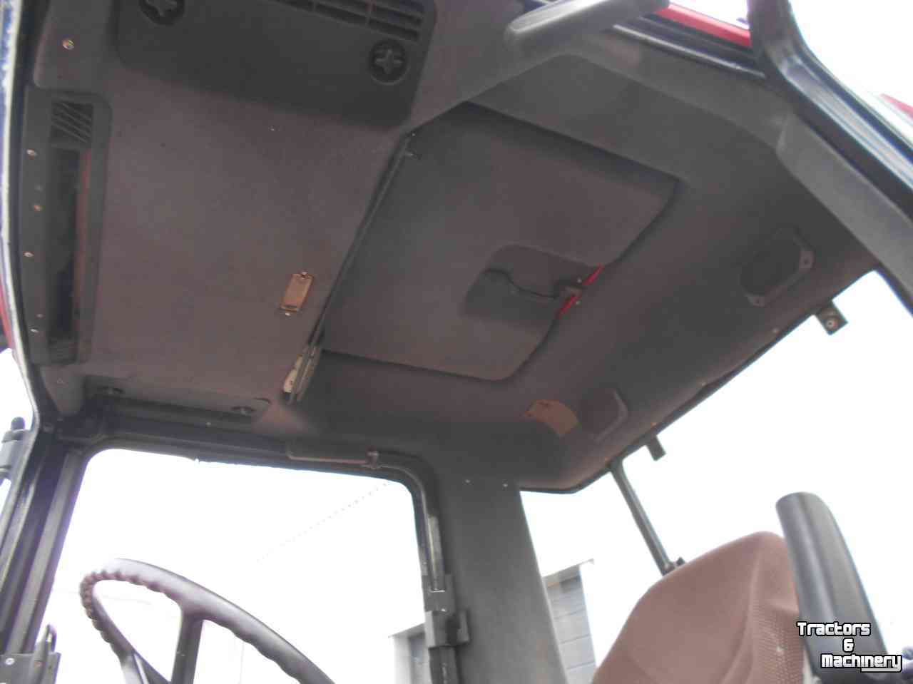 Tractor / Trekker Case-IH 1056 xla