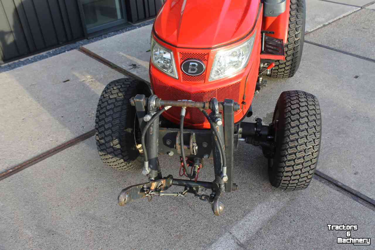 Compact tractor Branson 2505H hydrostaat compacttrekker tuinbouwtractor gazonbanden