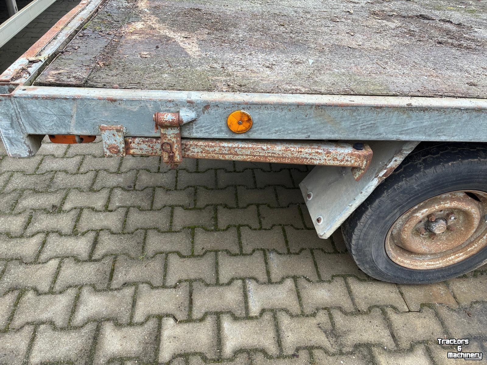 Veewagen / Veetrailer  Plattewagen/aanhanger