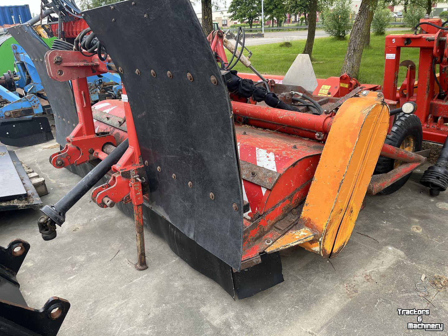 Klepelmaaier Ducker UM 27