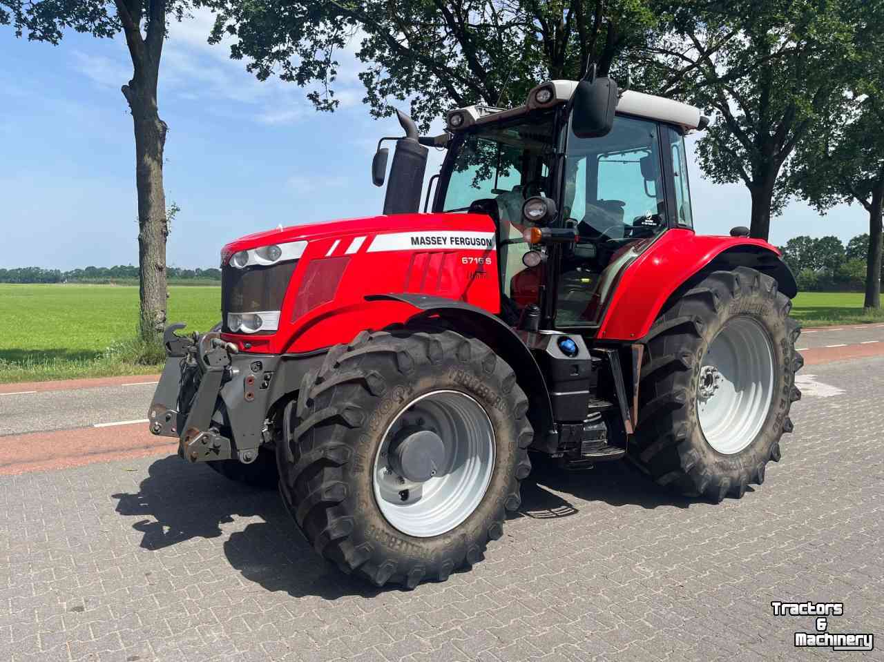 Tractor / Trekker Massey Ferguson 6716S Dyna6