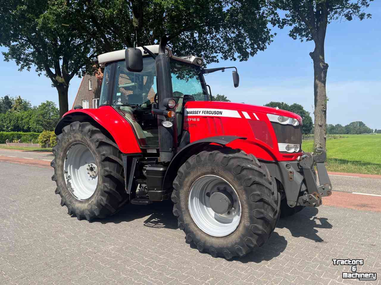 Tractor / Trekker Massey Ferguson 6716S Dyna6