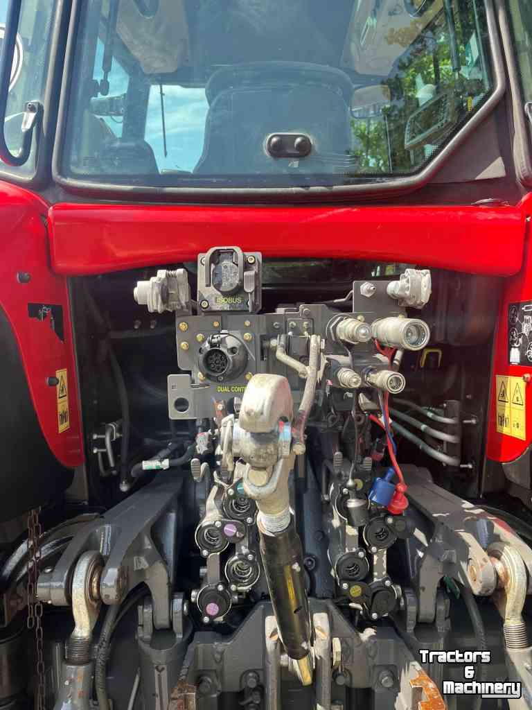 Tractor / Trekker Massey Ferguson 6716S Dyna6