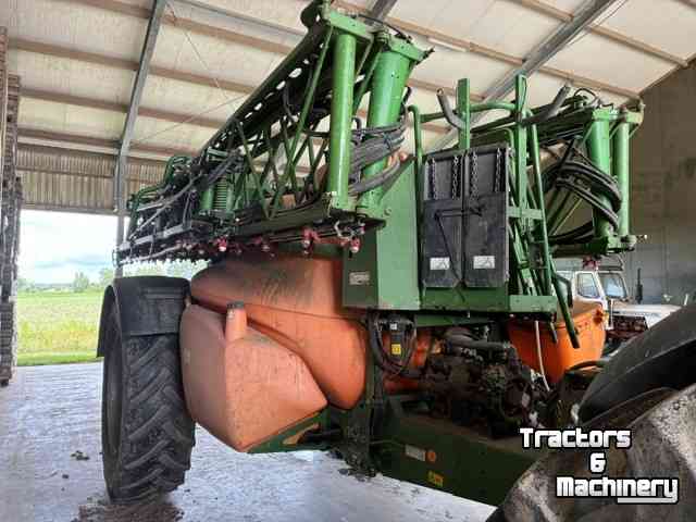 Veldspuit Amazone UX 4200 spuit